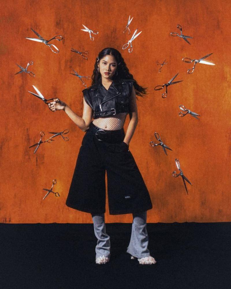 Instagram/ionachavela